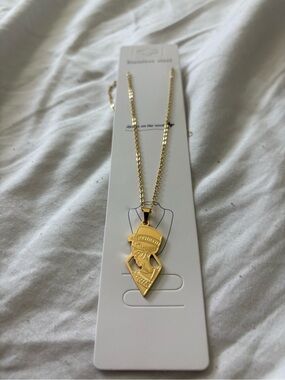 Nefertiti Gold Pendant Necklace for Women - Elegant African Egyptian Design